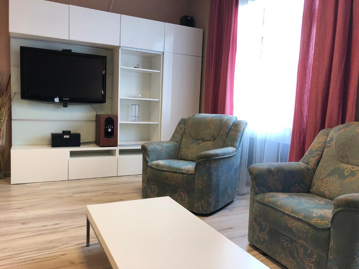 Pension Village Karlsbad Eksteriør billede