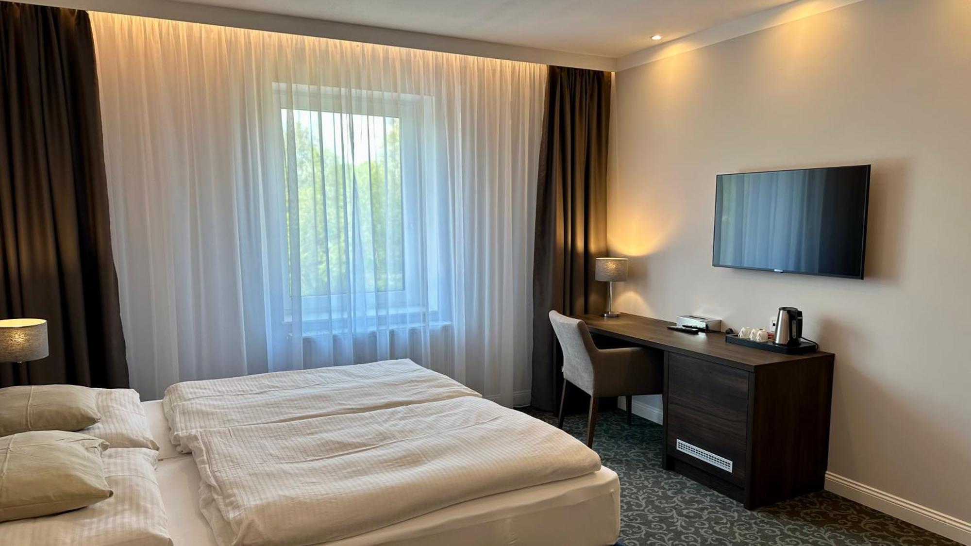 Pension Village Karlsbad Eksteriør billede