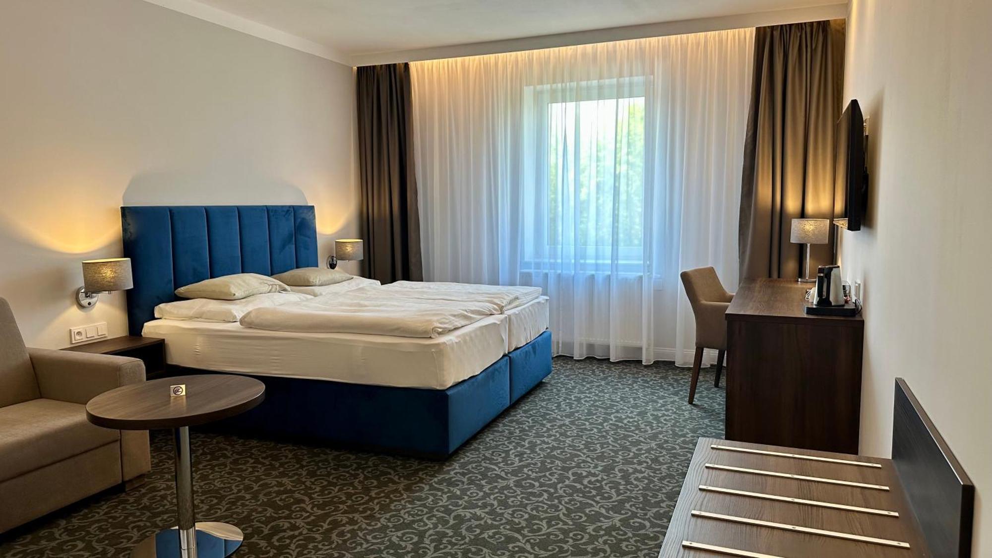 Pension Village Karlsbad Eksteriør billede