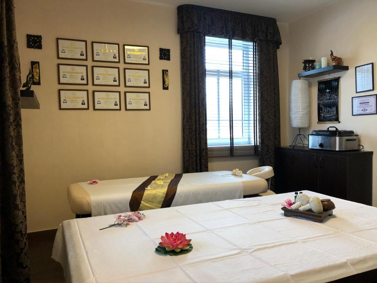 Pension Village Karlsbad Eksteriør billede